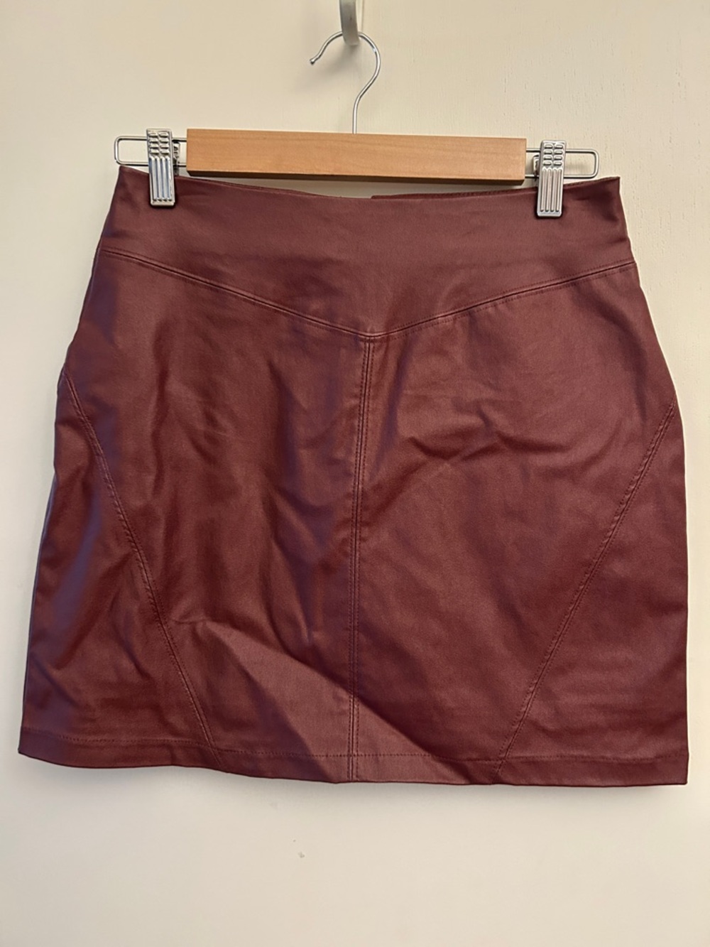 Gianni Bini Burgundy Faux Leather Mini Skirt